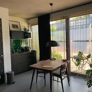 Accommodatie bij particulieren Chez Odette - Free Bikes & Private Car Parking Nederland